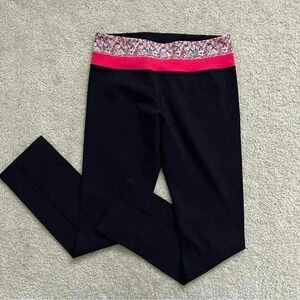 Lululemon Leggings Black & Flowers Women’s Size 8 Gym Active Yoga